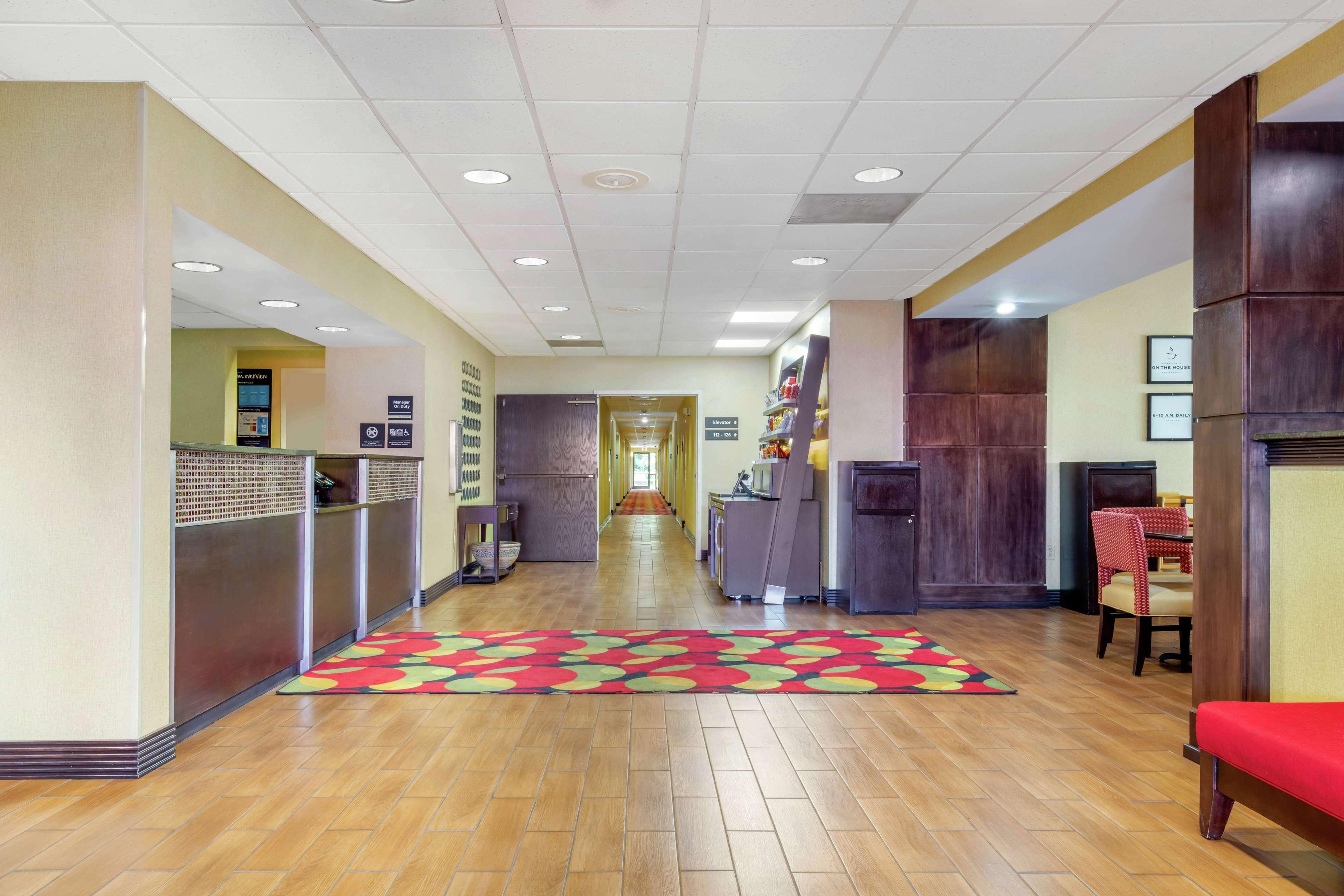 Hampton Inn Brookhaven Ngoại thất bức ảnh